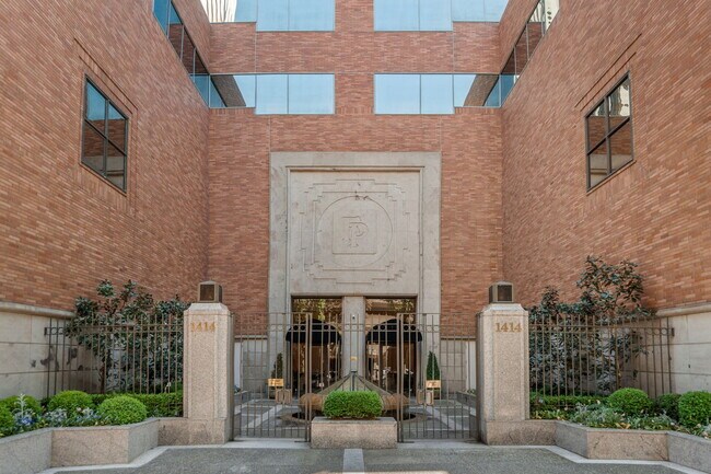 1414 SW 3rd Ave, Unit 2703 in Portland, OR - Building Photo - Building Photo