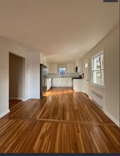 639 Oakdene Ave, Unit 1 in Ridgefield, NJ - Building Photo - Building Photo