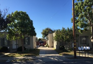 330-338 W Prospect St in Ventura, CA - Foto de edificio - Building Photo