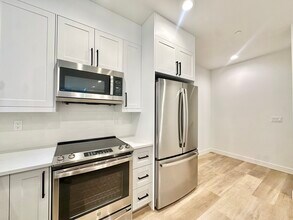 1725 17th Ave in Seattle, WA - Foto de edificio - Building Photo