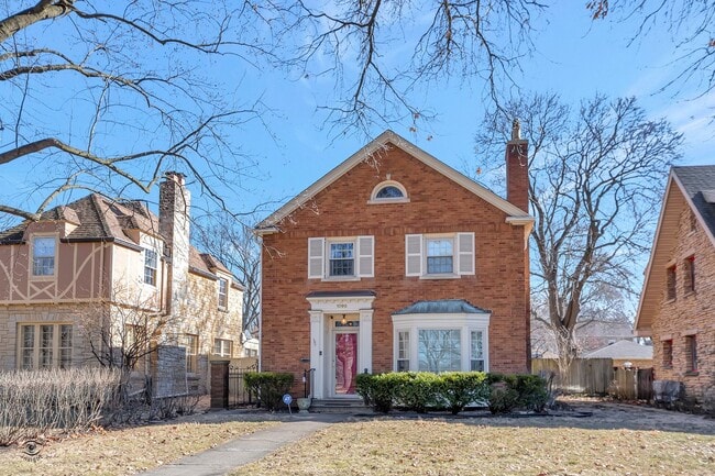 property at 1096 S Wildwood Ave