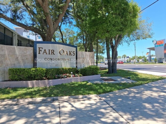property at 3811 N Oak Dr