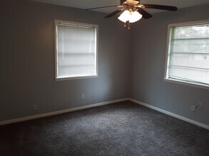 230 S Burdick St in Stillwater, OK - Building Photo - Building Photo