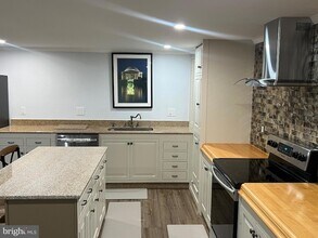 216 Stern Cove in Stafford, VA - Foto de edificio - Building Photo