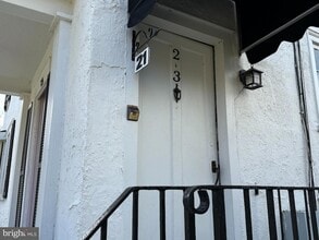 21 S Stewart St in Winchester, VA - Building Photo - Building Photo