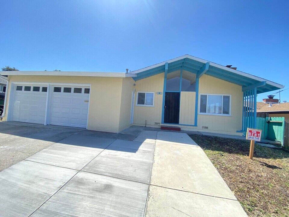 2548 Duke Ave in Richmond, CA - Building Photo