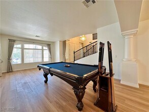 123 Cascade Lake St in Las Vegas, NV - Building Photo - Building Photo