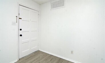 636 Timberline Dr in Hurst, TX - Building Photo - Building Photo