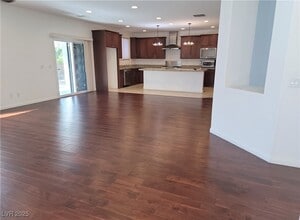 10465 Saddle Mountain St in Las Vegas, NV - Building Photo - Building Photo