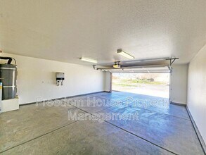 1221 Bourbon St in Pahrump, NV - Building Photo - Building Photo
