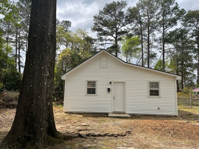 property at 402 S Elm St
