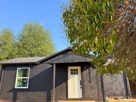 1714 Milo Ave in Redding, CA - Building Photo