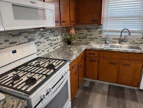 4867 N Bailey Ave in Buffalo, NY - Building Photo - Building Photo