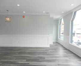 348 Millburn Ave, Unit 2nd Floor in Millburn, NJ - Building Photo - Building Photo