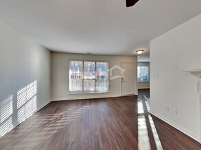 109 Johnson St in Holly Springs, NC - Building Photo - Building Photo