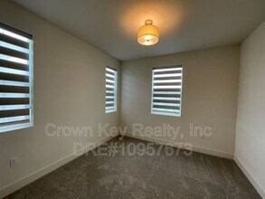 7236 Diamond Ave in Tracy, CA - Building Photo - Building Photo