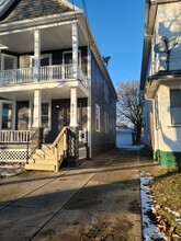 6723 Clement Ave, Unit DN in Cleveland, OH - Foto de edificio - Building Photo