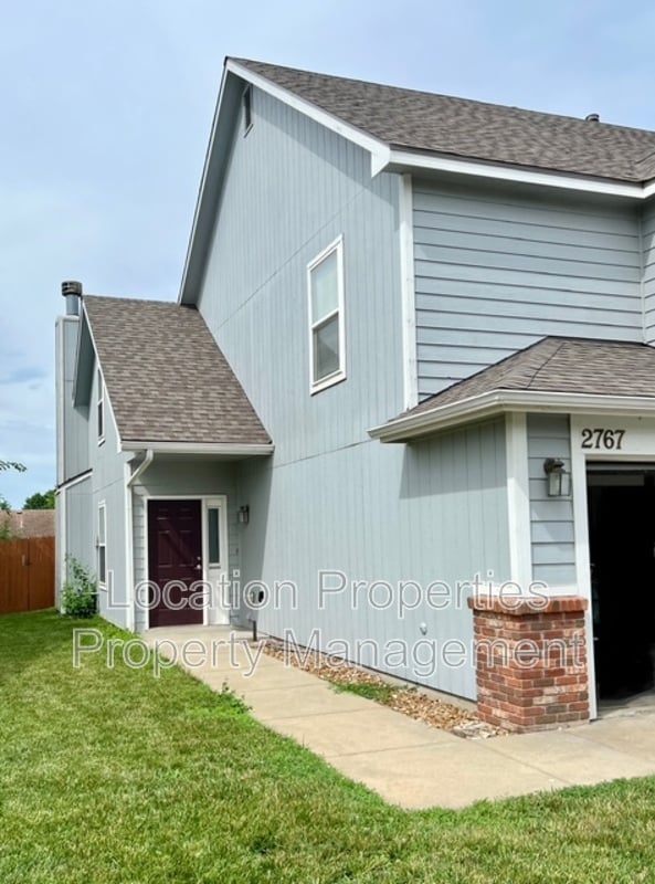 property at 2767 Grand Cir