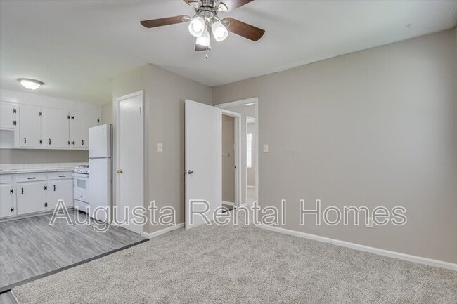 property at 320a Verdery Dr