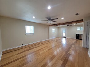 12123 Old County Rd in Willis, TX - Building Photo - Building Photo