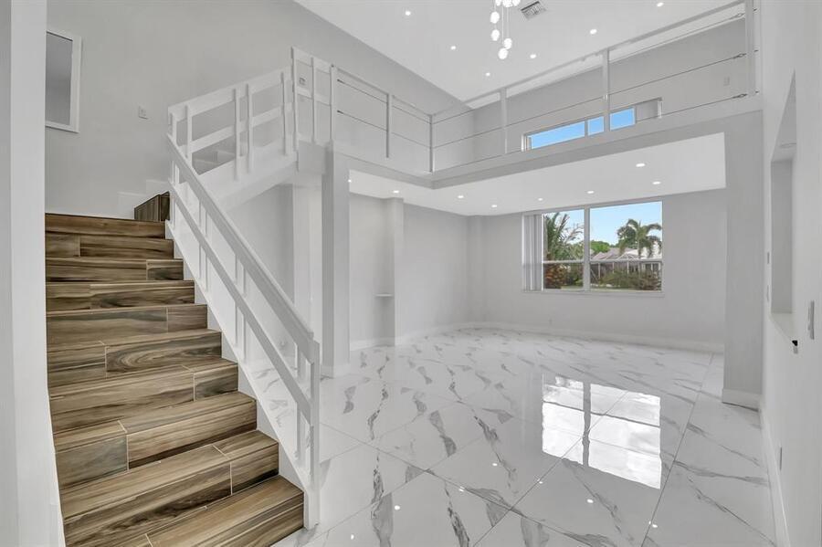 6357 Brava Way in Boca Raton, FL - Building Photo