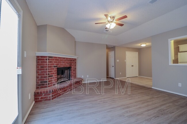 2407 87th St-Unit -Unit A in Lubbock, TX - Foto de edificio - Building Photo