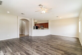 1422 Kaffir Lily Ct in Trinity, FL - Building Photo - Building Photo