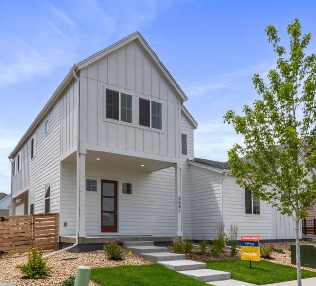 5081 McKinnon Ct in Timnath, CO - Foto de edificio - Building Photo