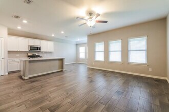 922 Evergreen St in Princeton, TX - Building Photo - Building Photo