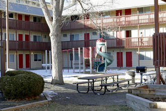 Parkville Apartments in Longmont, CO - Building Photo - Building Photo