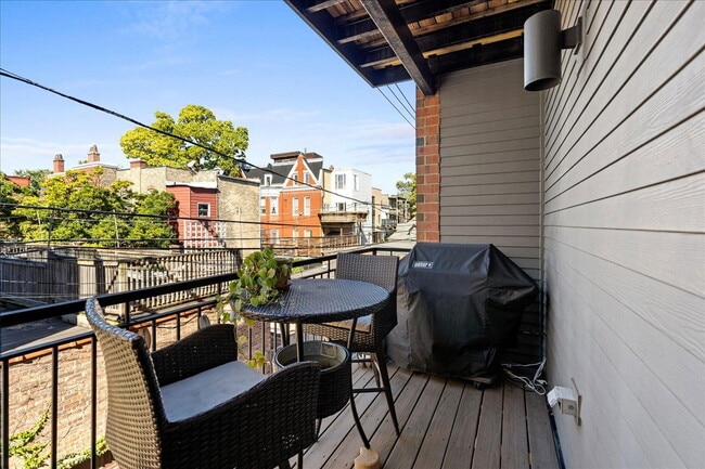 1944 W Thomas St in Chicago, IL - Building Photo - Building Photo