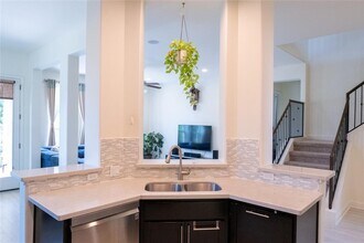 6701 Serlio Dr in Austin, TX - Foto de edificio - Building Photo