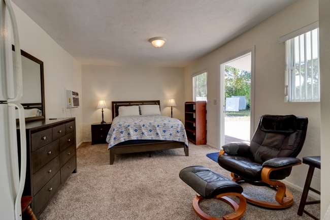 68 Fairview Ave in Ormond Beach, FL - Building Photo - Building Photo