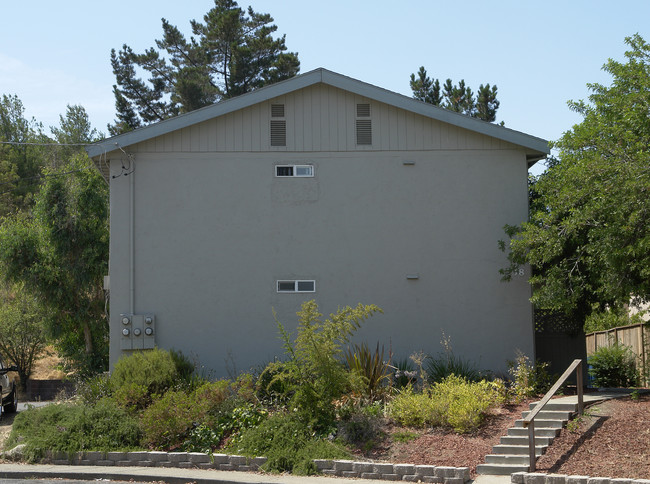 238 Arana Dr in Martinez, CA - Building Photo - Building Photo