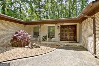 213 Oakmount Dr in Peachtree City, GA - Building Photo - Building Photo