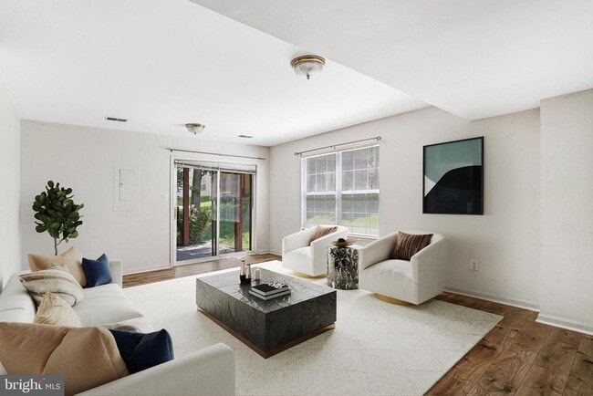 8408 Jovin Cir in Springfield, VA - Building Photo - Building Photo