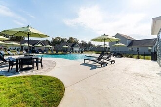 Cottages at Thrasher in Hixson, TN - Foto de edificio - Building Photo