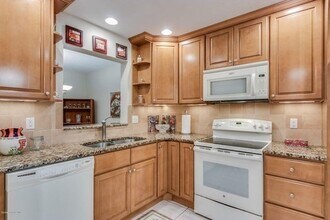 170 Palmetto Ave in Indialantic, FL - Building Photo - Building Photo