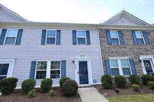 1502 Stonewall Manor Dr in Henrico, VA - Building Photo