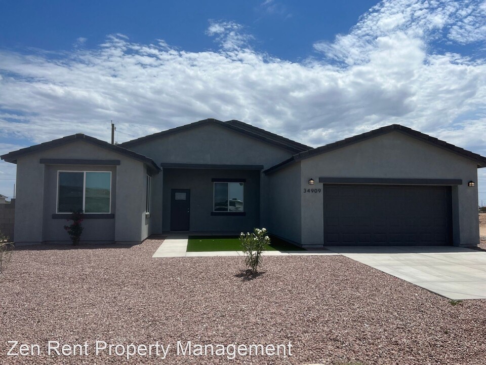 34909 N Palm Dr in Queen Creek, AZ - Foto de edificio