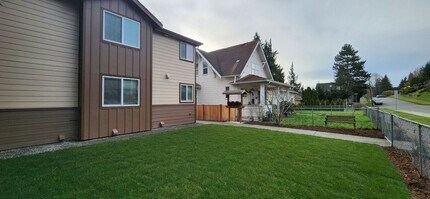 3521 Oakes Ave in Everett, WA - Building Photo - Building Photo