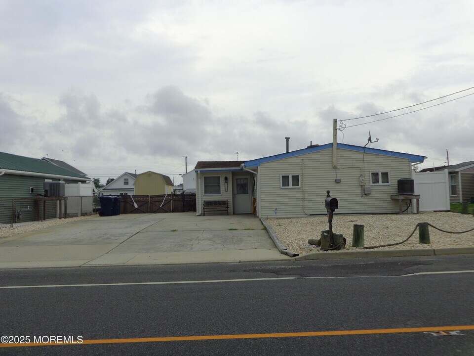 1045 Radio Rd in Little Egg Harbor Township, NJ - Building Photo