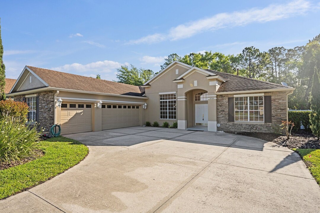 5765 Oak Lake Trail in Oviedo, FL - Building Photo