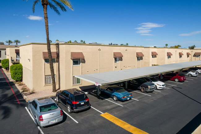 Cantera Fountains in Phoenix, AZ - Building Photo - Building Photo