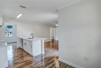 29 Beaver Run Dr in Savannah, GA - Building Photo - Building Photo