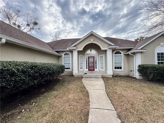 183 Wood Crest Cir in Brunswick, GA - Building Photo - Building Photo