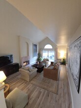 10 Gregory Pl in Larkspur, CA - Building Photo - Building Photo