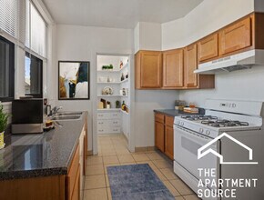 1116 W Oakdale Ave, Unit 1A in Chicago, IL - Building Photo - Building Photo