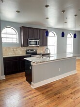 315 W Clay St, Unit 201 in Houston, TX - Building Photo - Building Photo