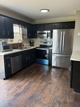 104 Josephines Ct in Oak Grove, KY - Building Photo - Building Photo